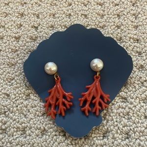 NWOT Never Been Worn Coral 🪸 Earrings
